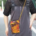 パーニュ携帯ショルダー メッシュポケットピンク ナイロン紐 黄x青