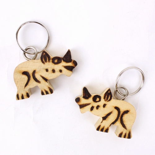 アフリカンスクエアー 木製動物キーホルダー サイ