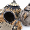 ズールーバスケット壺 UKHAMBA 蓋付き DGAXZ 18_20 色柄アソート