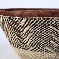 トンガビンガ Vシェイプかご 30-39.9CM 2513 一点物